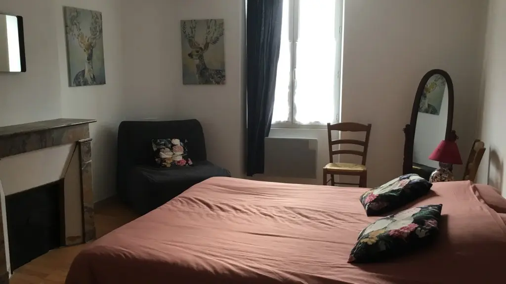 chambre1_gite_sarthe_proche_la_fleche