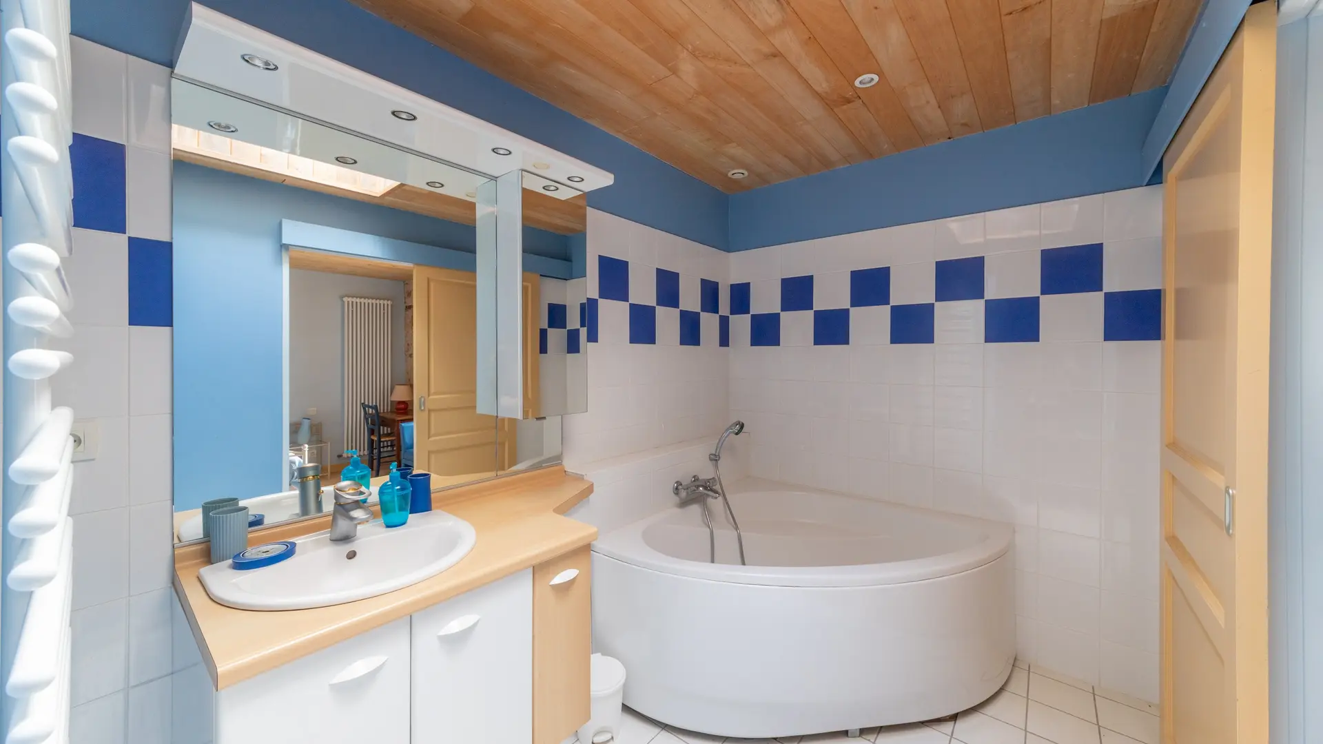 401502 - Salle de bain chambre 4