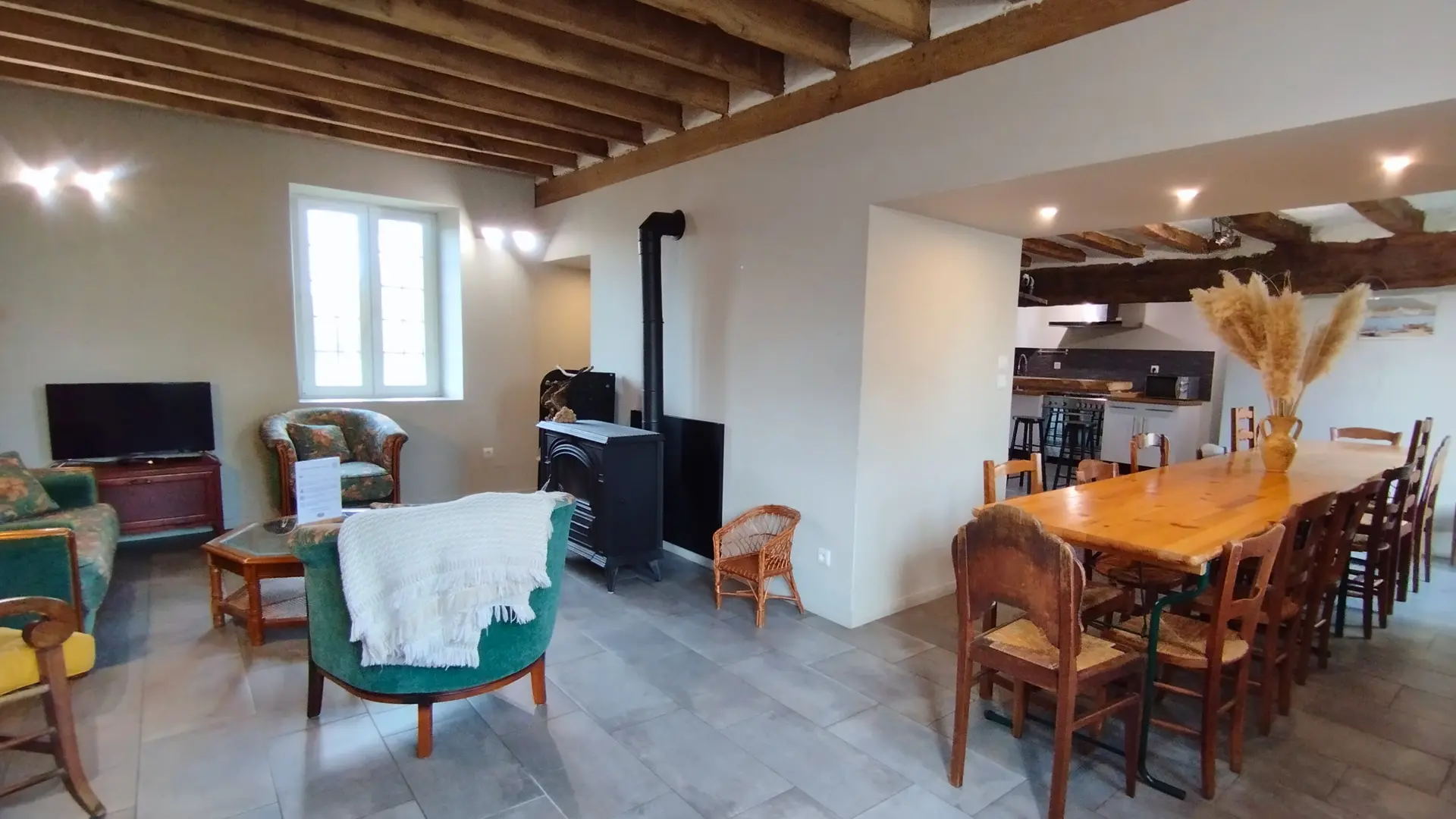 Gîte de La Tournerie - Salle de réception 15 pers