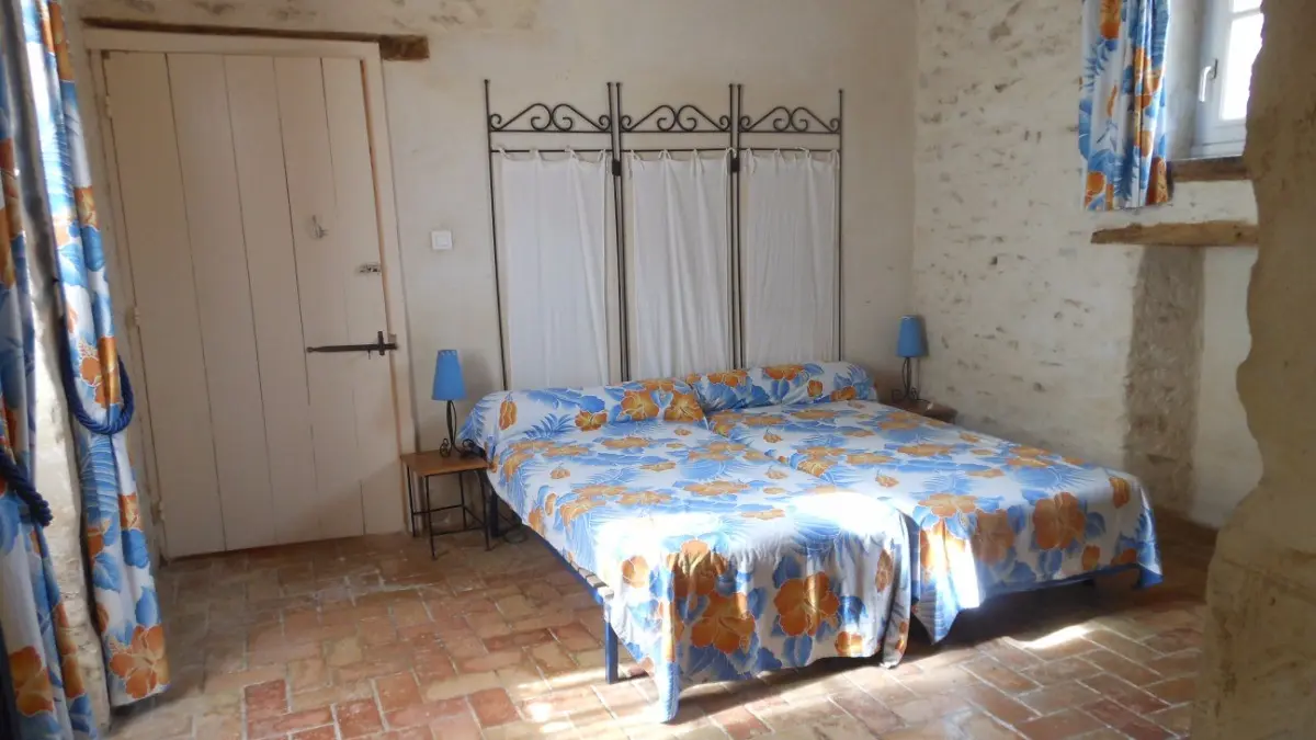 54280 - une chambre au rez de chaussée