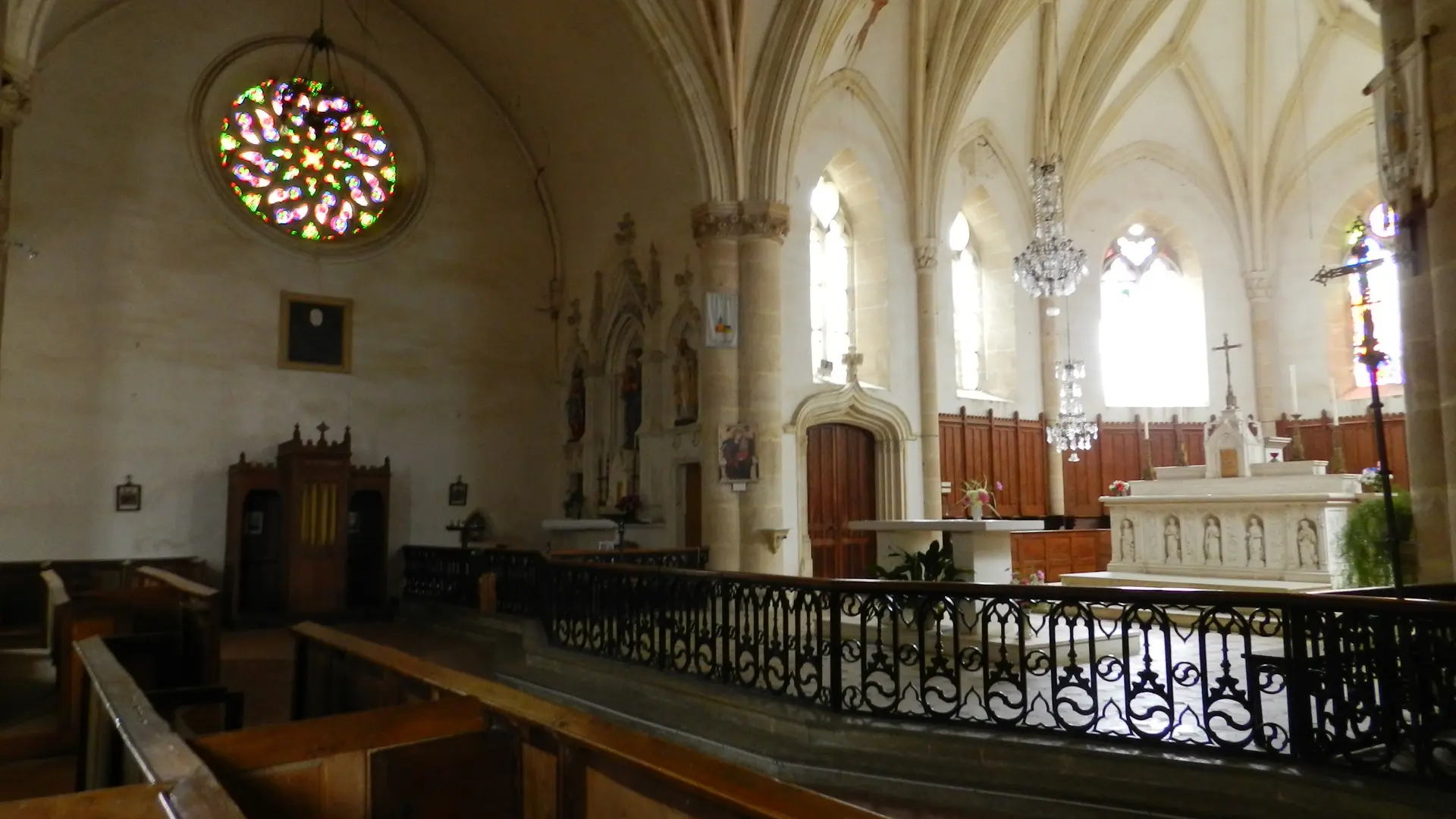 église Beaufay - intérieur