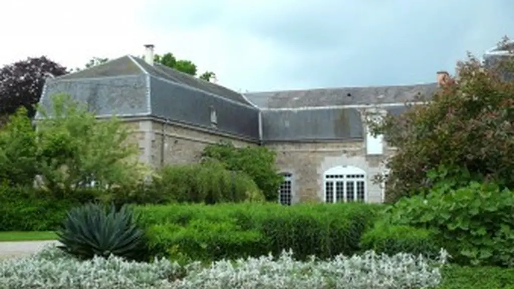 ferme-auberge-du-bailleul-herce-53-deg-1