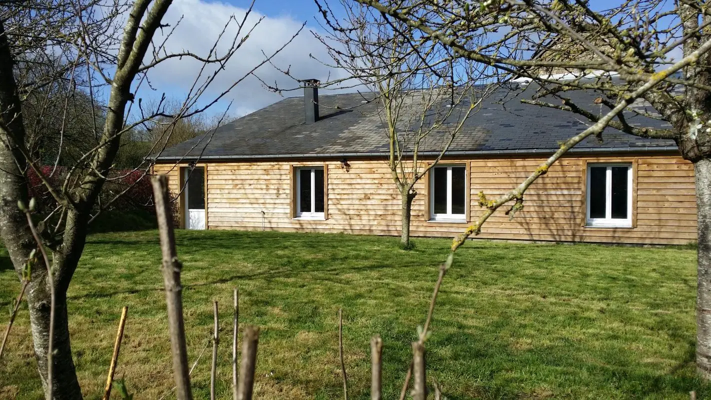 Gîte La Jarrière - Saint-Léonard-des-Bois - extérieur