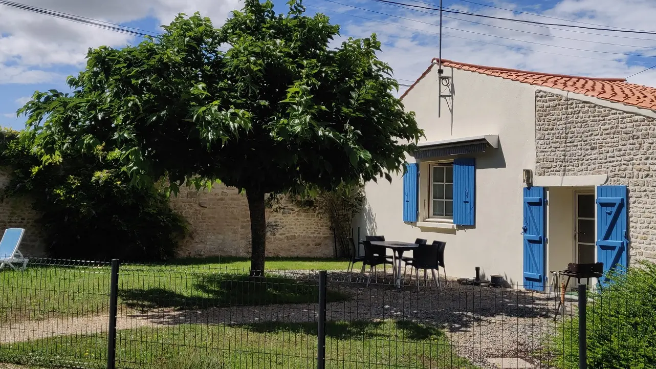 gite-le-farfadet-meublé-montreuil-vendée-85200-2-jardin-privatif