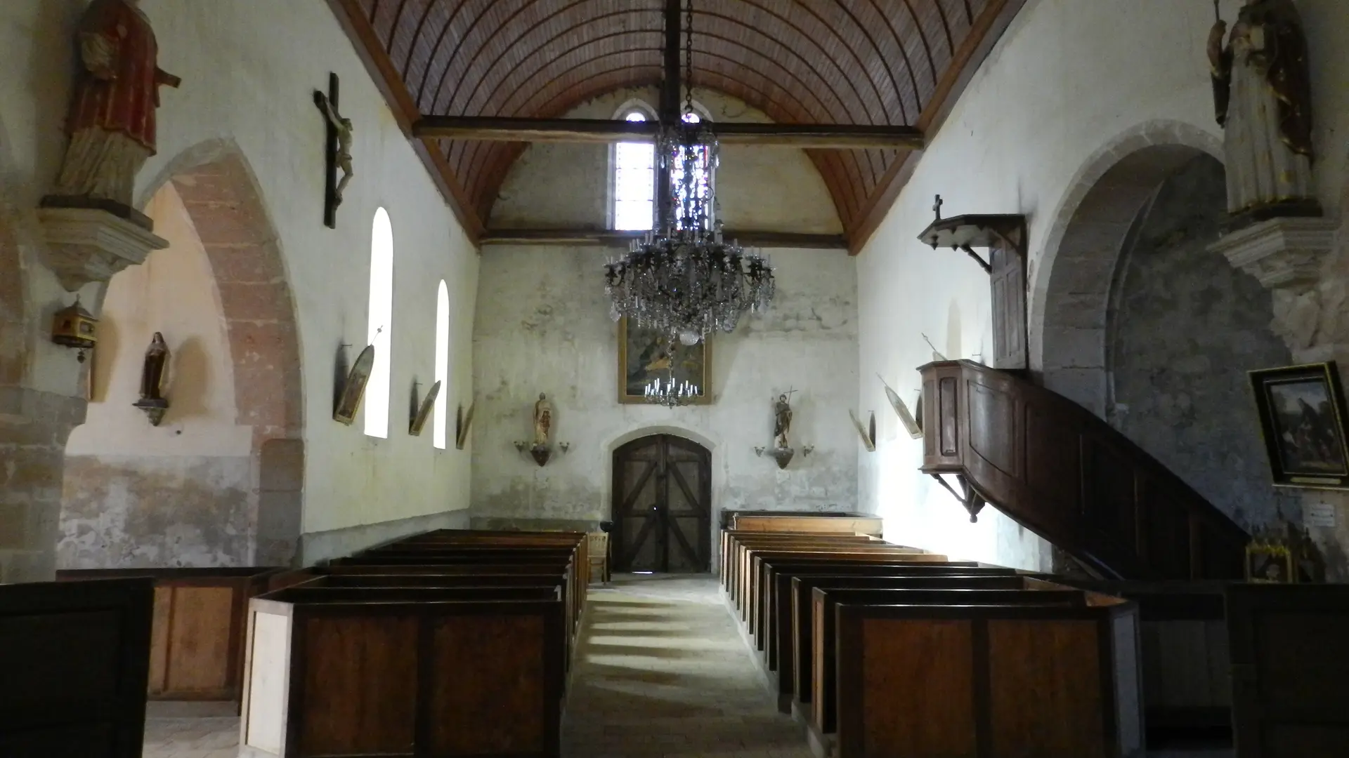 église de Courcival intérieur