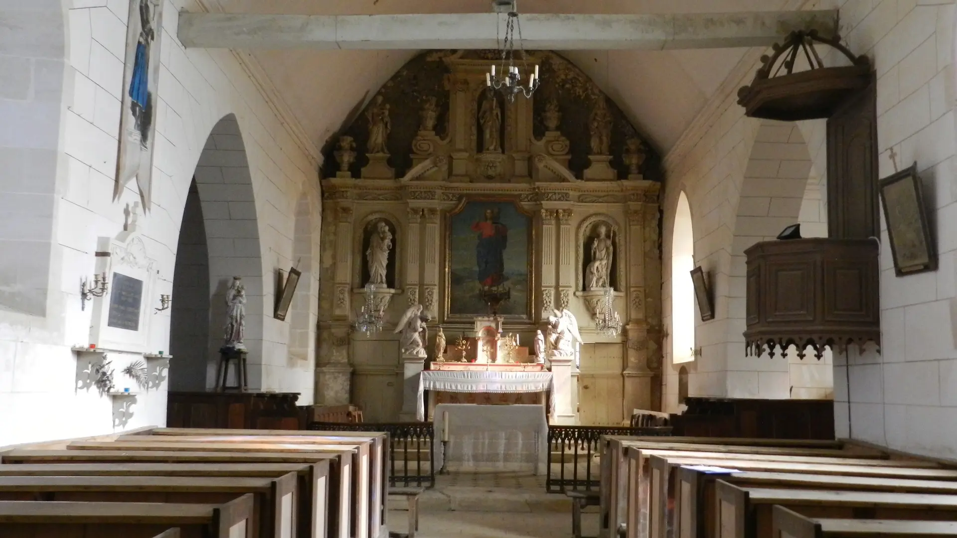 intérieur église jauzé