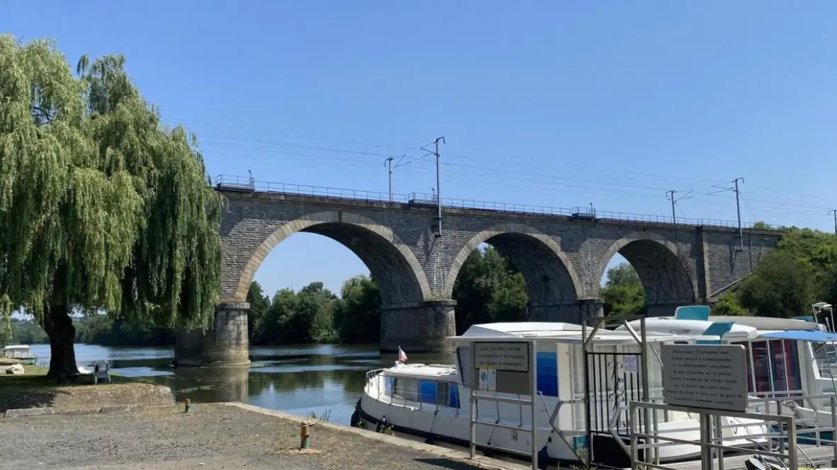 la-capitainerie-noyen-sur-sarthe-reserver-ponton - 1