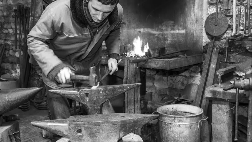 la-forge-à-manu-st-pierre-le-vieux-85-deg