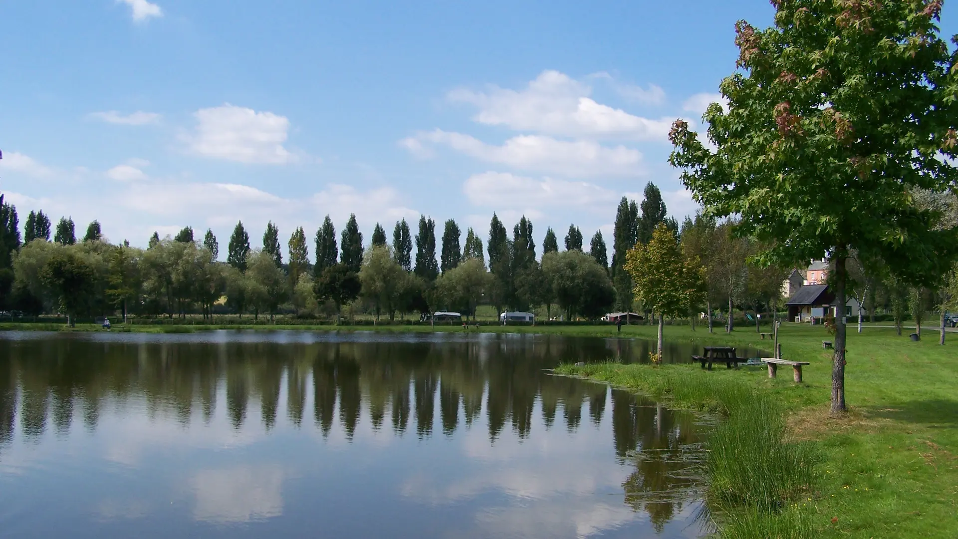 Étang de pêche de Saint-Paul-le-Gaultier