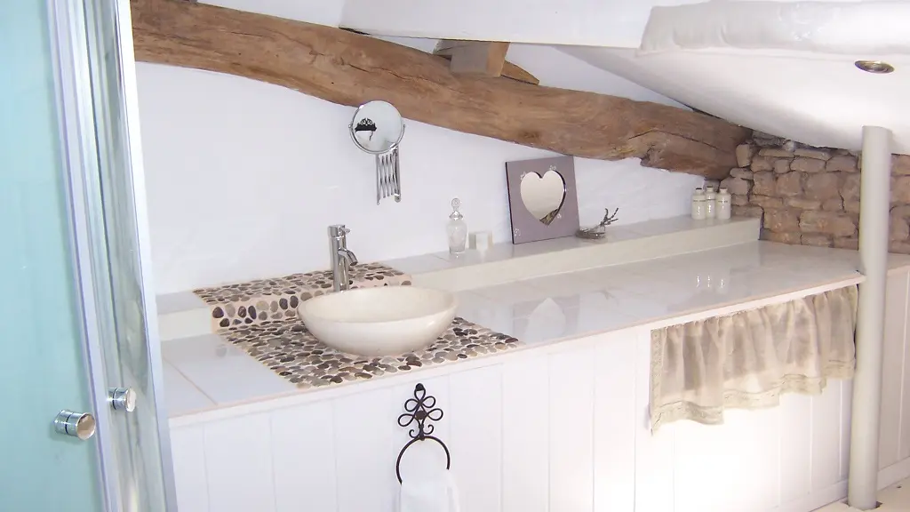 meublé-pomme-d-amour-reece-85570-saint-martin-des-fontaines-6