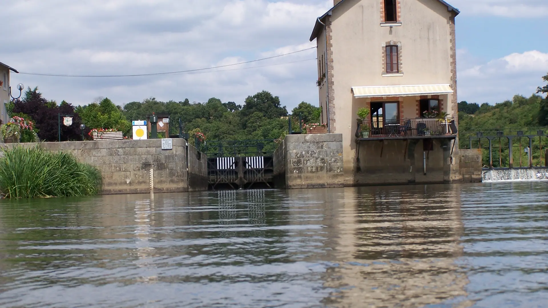 neuville-rive-droite-G.GAC-Sud Mayenne Tourisme (10)