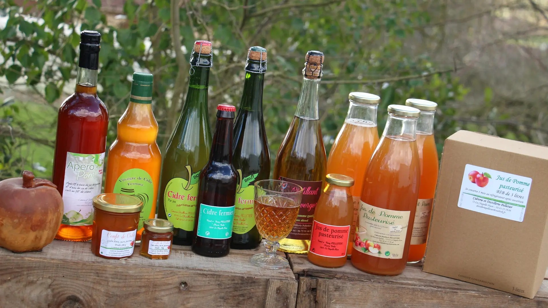 produits-cidrerie-distillerie-pelletier-cidre-jus-vinaigre-aperopom