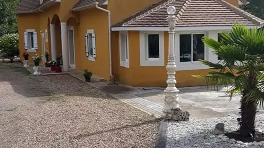 Entrée de la Villa Suzana
