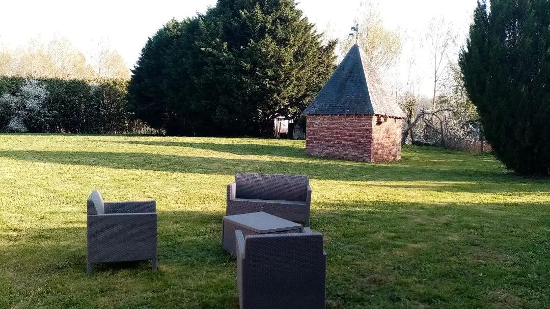 salon jardin pigeonnier