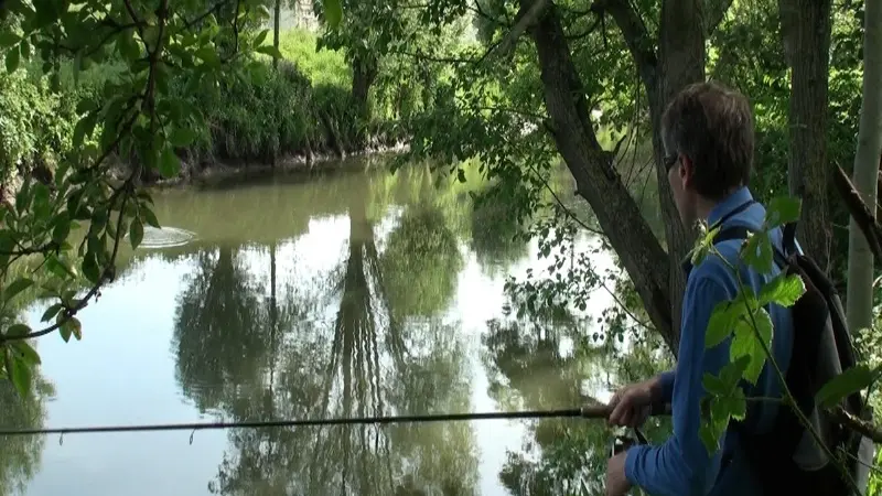 Pêcheur au lancer