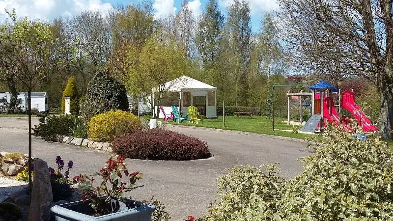 Camping Les Garennes de La Mer - Le Bourg-Dun (800x600)