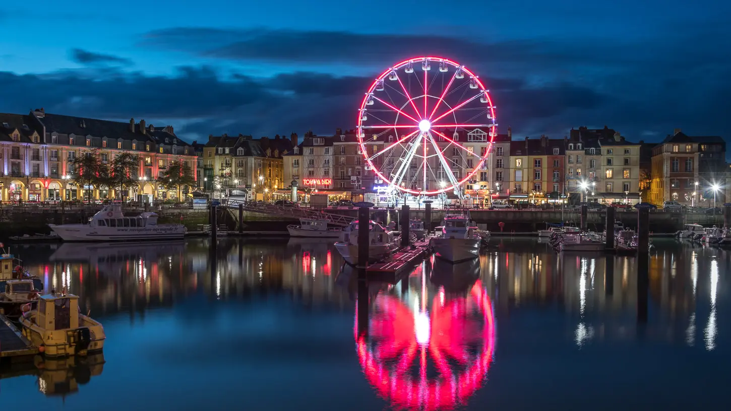 Dieppe et la grande roue en novembre