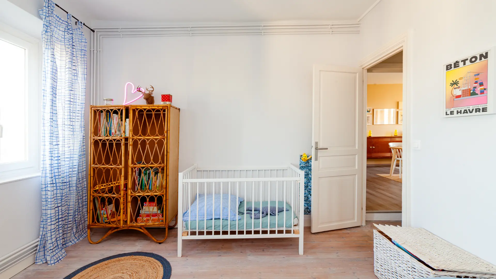 Chambre enfants 2 lits simples et lit bébé