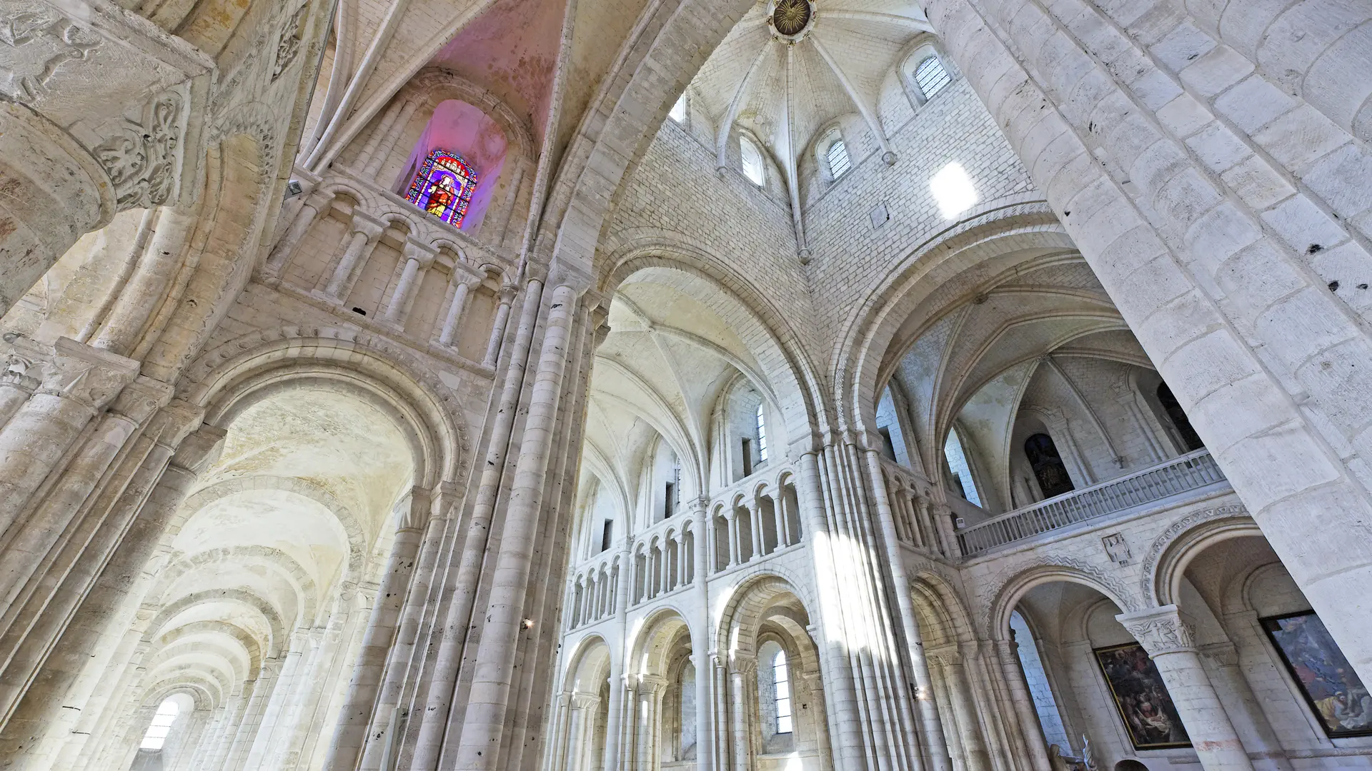 Abbaye Saint-Georges de Boscherville intérieur