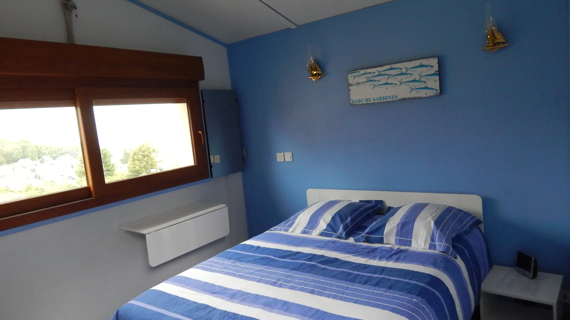 Le_Treport_Au-Balcon-de-la-falaise_Chambre-bleue@Mme-PAUMIER_2022