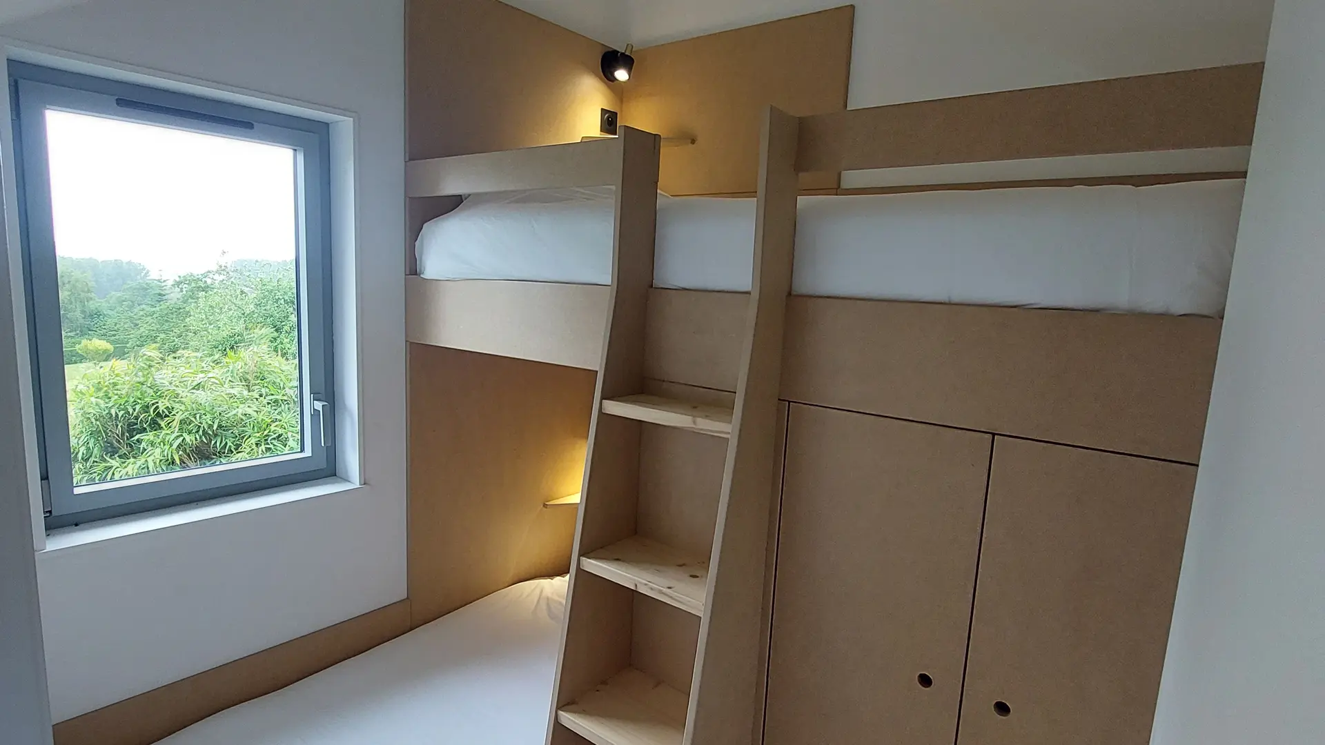 Chambre 2 avec deux lits 90x190 cm