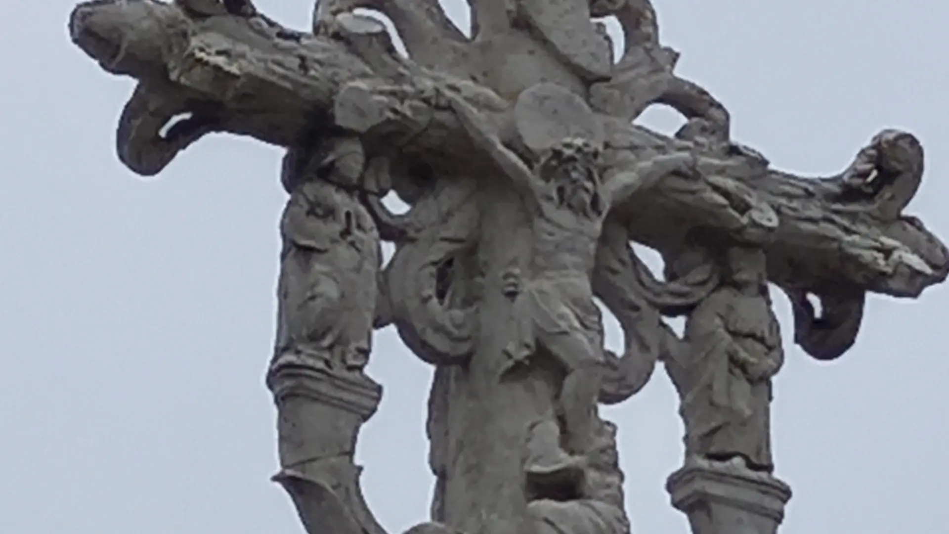 Croix de cimetière -Fontaine-en-Bray