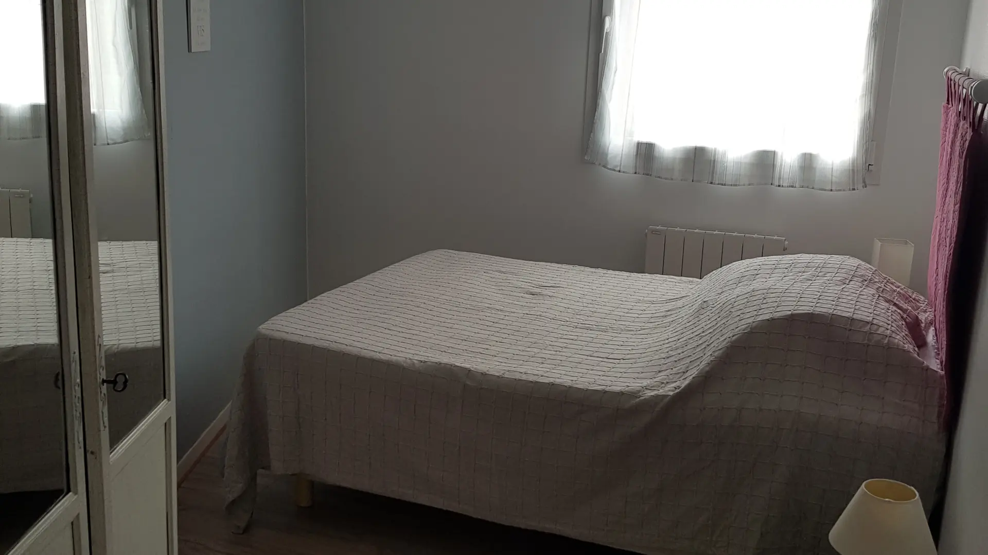 Chambre 1 avec lit 140 (sommier éléctrique) pour multi-position