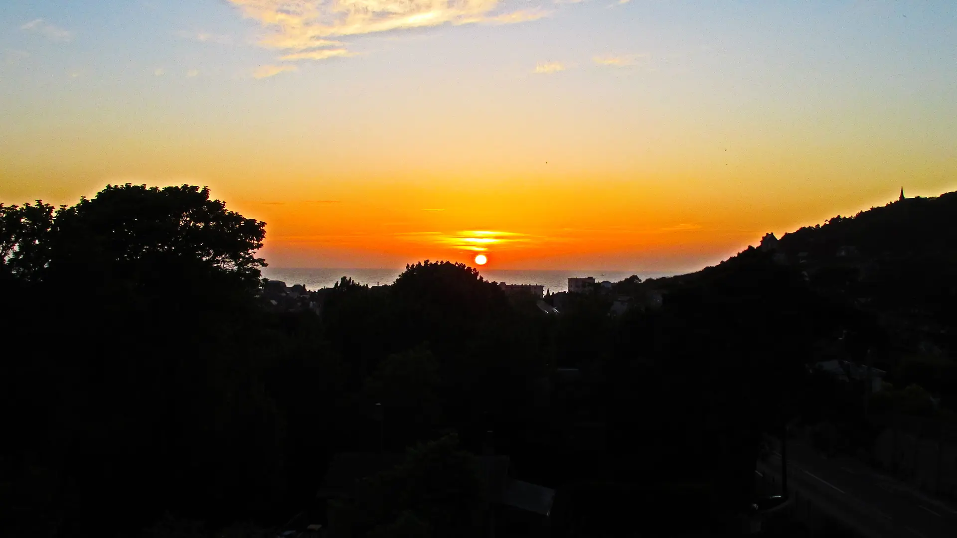 21 mai 2015 à 21h40 depuis la fenêtre du séjour
