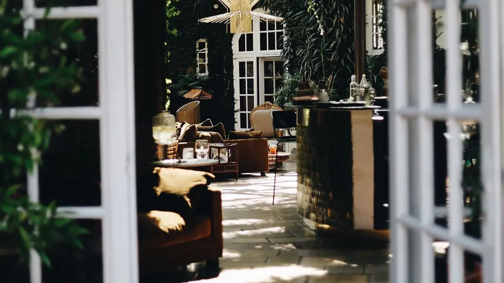 Patio accès piscine