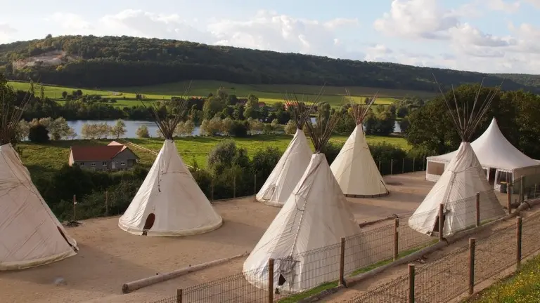 Muchedent - Rêve de Bisons - tipis