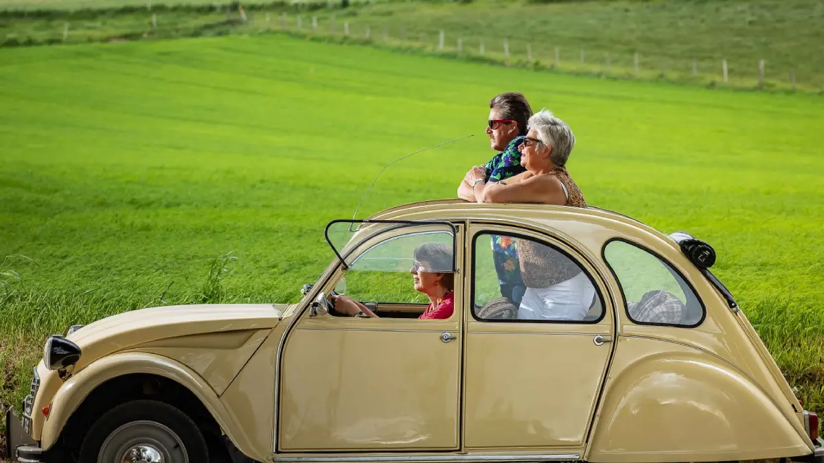 tis-caux-seine-agglo-juillet-2018-week-end-76-couple-seniorbalade-en-dyane-2cv-insolite-campagne-drone-press