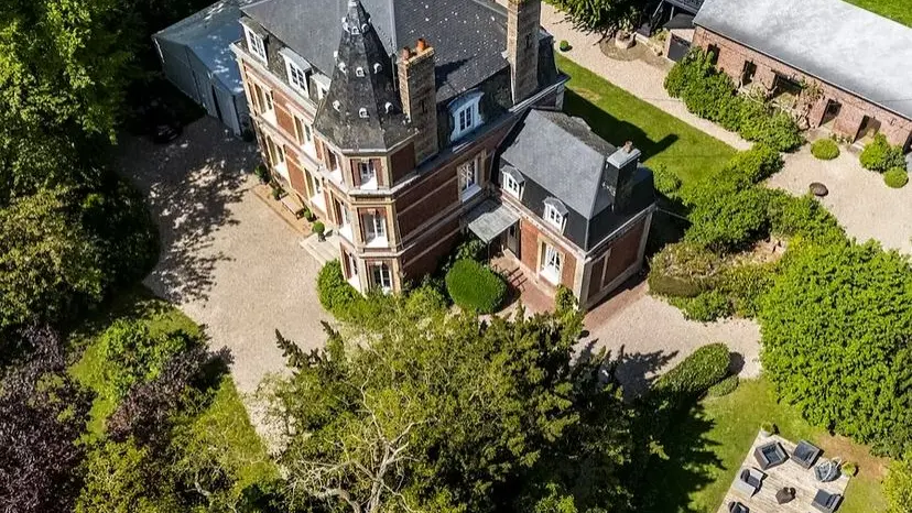 vue aérienne du château