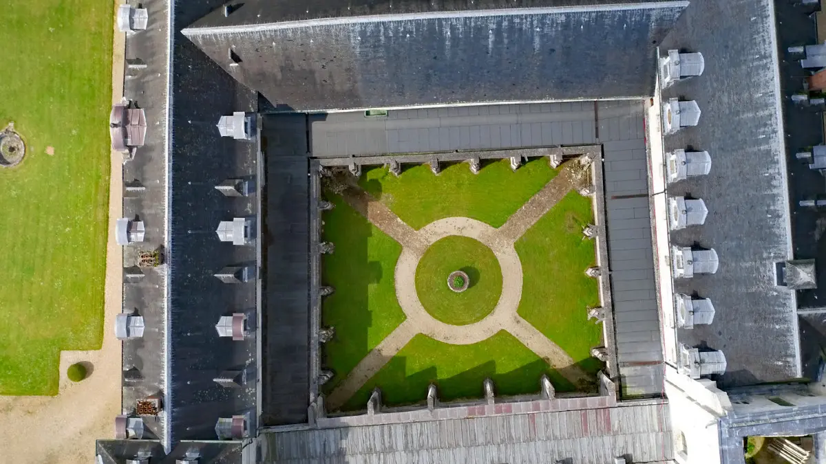 Abbaye de Fontenelle Saint Wandrille Rançon vue aérienne cloître Caux Seine Normandie tourisme