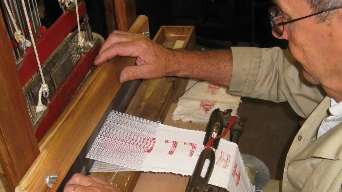 Atelier Musée du textile démonstration Bolbec Caux Seine Normandie Tourisme