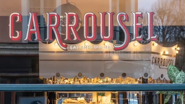 CARROUSEL 1