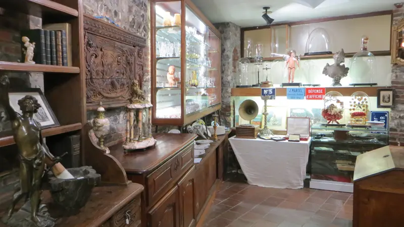 COMMERCE-Brocante-Doudeville-800x600--1-