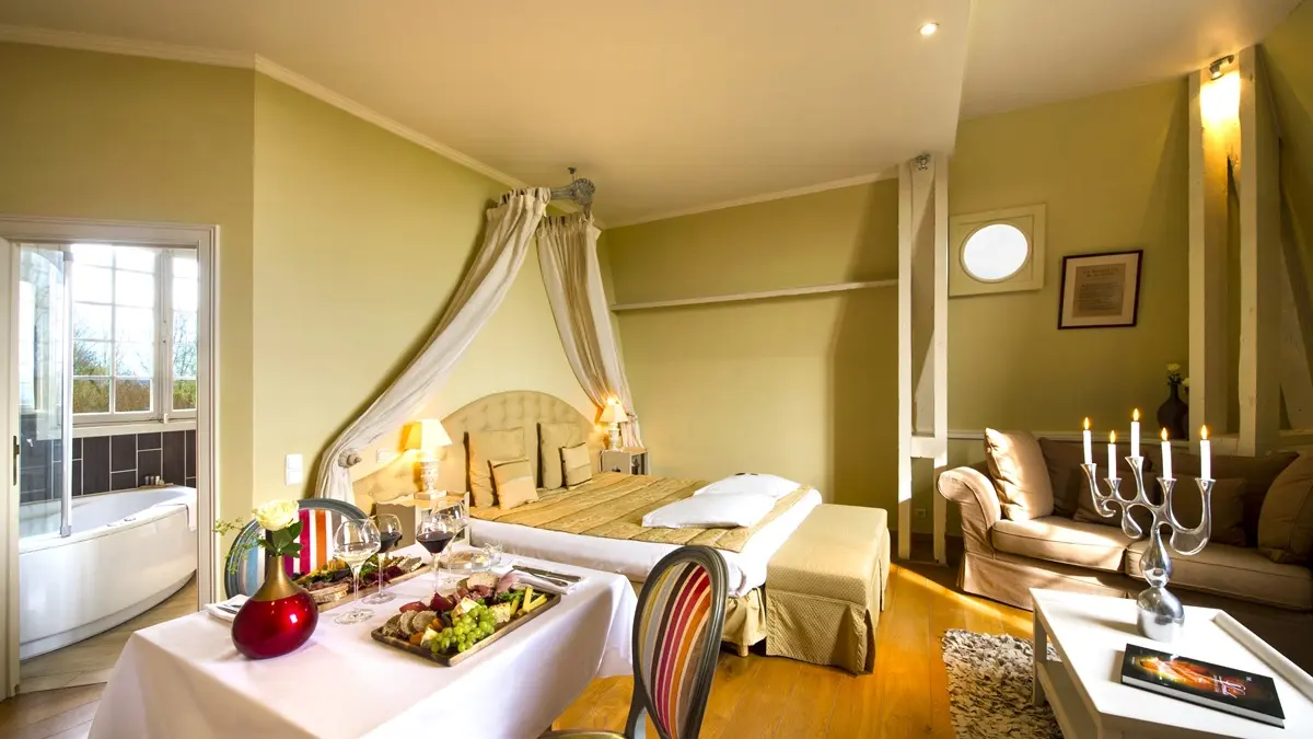 Chateau-Hotel-de-Belmesnil (4)