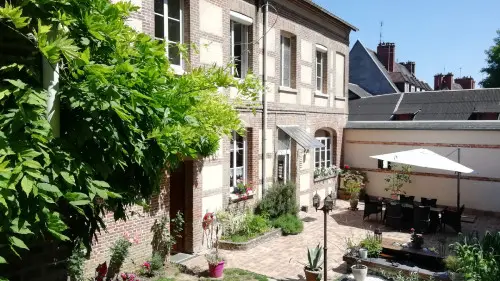 Chez M. et Mme PIZZAGALLI Chambre d'hôte Caudebec en Caux extérieur E-1