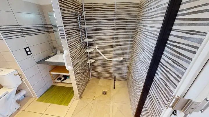 DOUCHE PLAIN PIED