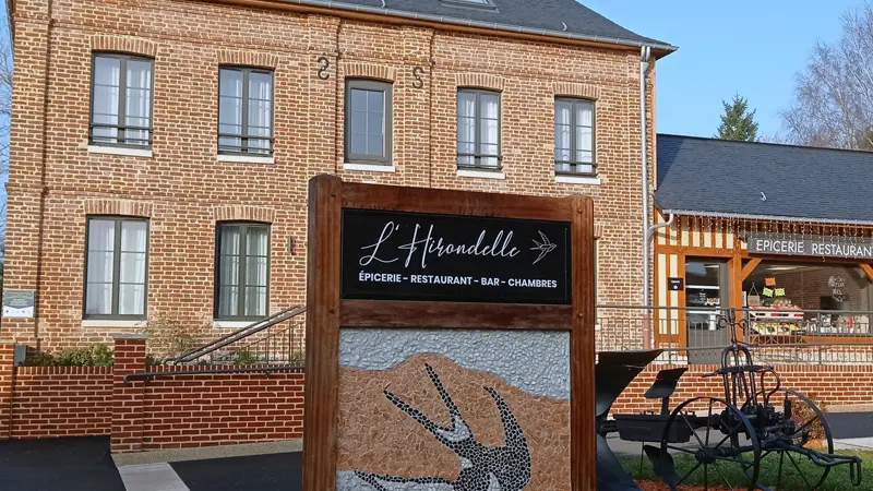 ETOUTTEVILLE-LHirondelle