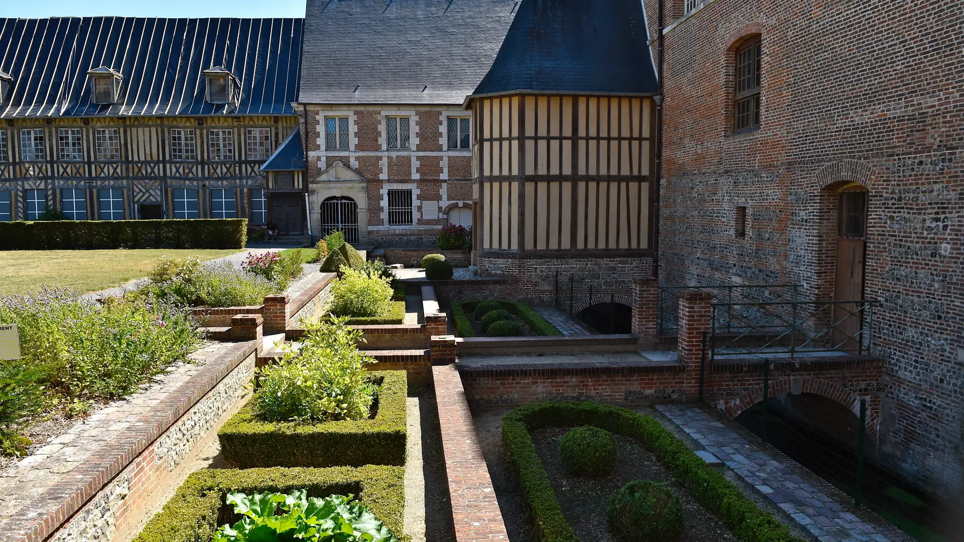 EU_Hôtel Dieu_002