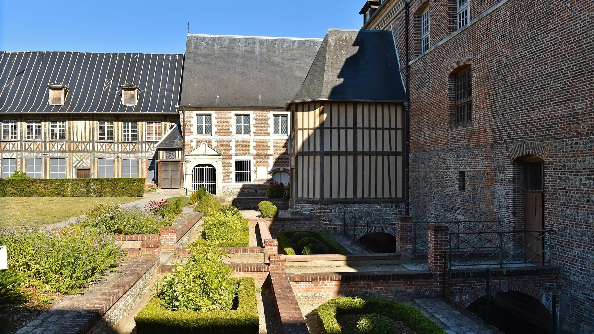 EU_Hôtel Dieu_006
