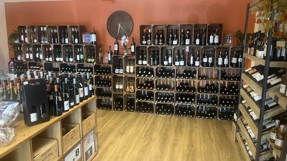 Espace cave à vins_Au Goût du Vrai Quincampoix ©_Au_Gout_du_Vrai