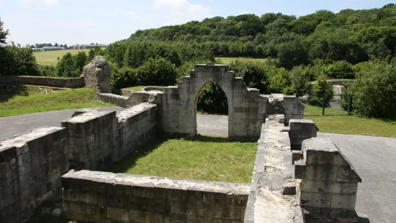 Fontaine-St-Denis - site archeologique