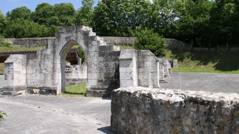 Fontaine-St-Denis - site archeologique