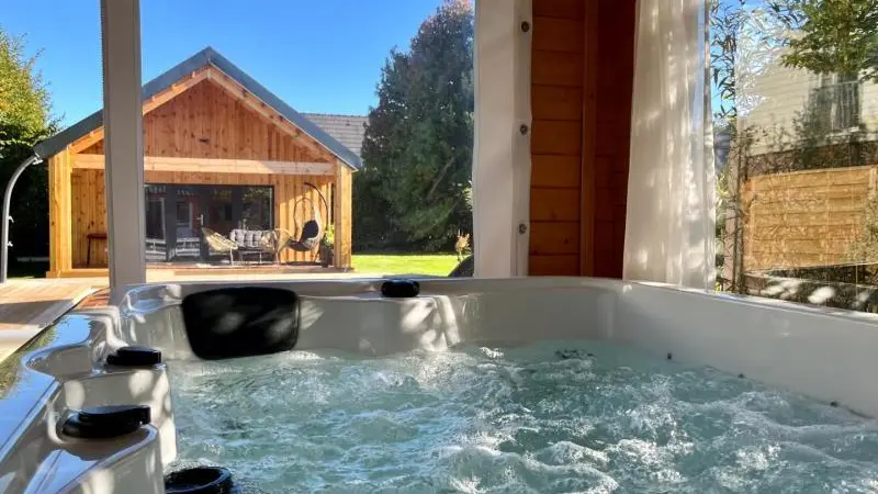 Gîtes de France® - Le Cottage des Hauts Poiriers - Piscine & Spa