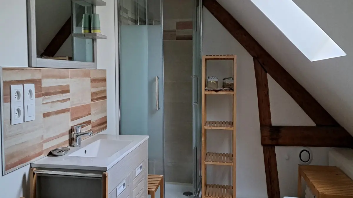 Gite L'Abel maison de MADAM Paris Salle de bains Etage