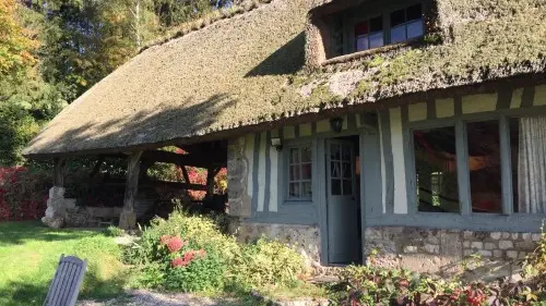 Gîte manoir du Perroy la maison de pierres Extérieur 2  Saint Wandrille Rançon Rives en Seine Caux Seine Tourisme Mme Krzyczkowska Caux 2019