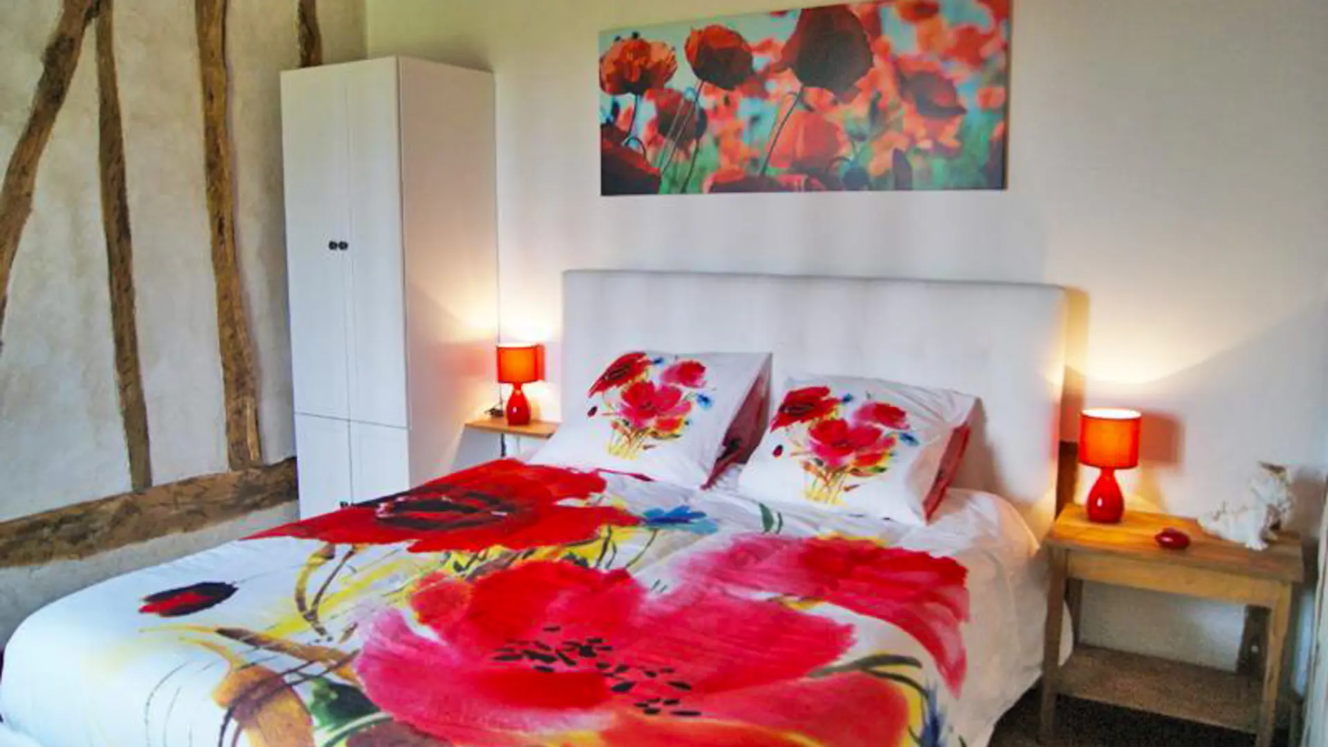 Chambre coquelicot (accessible par 5 marches)