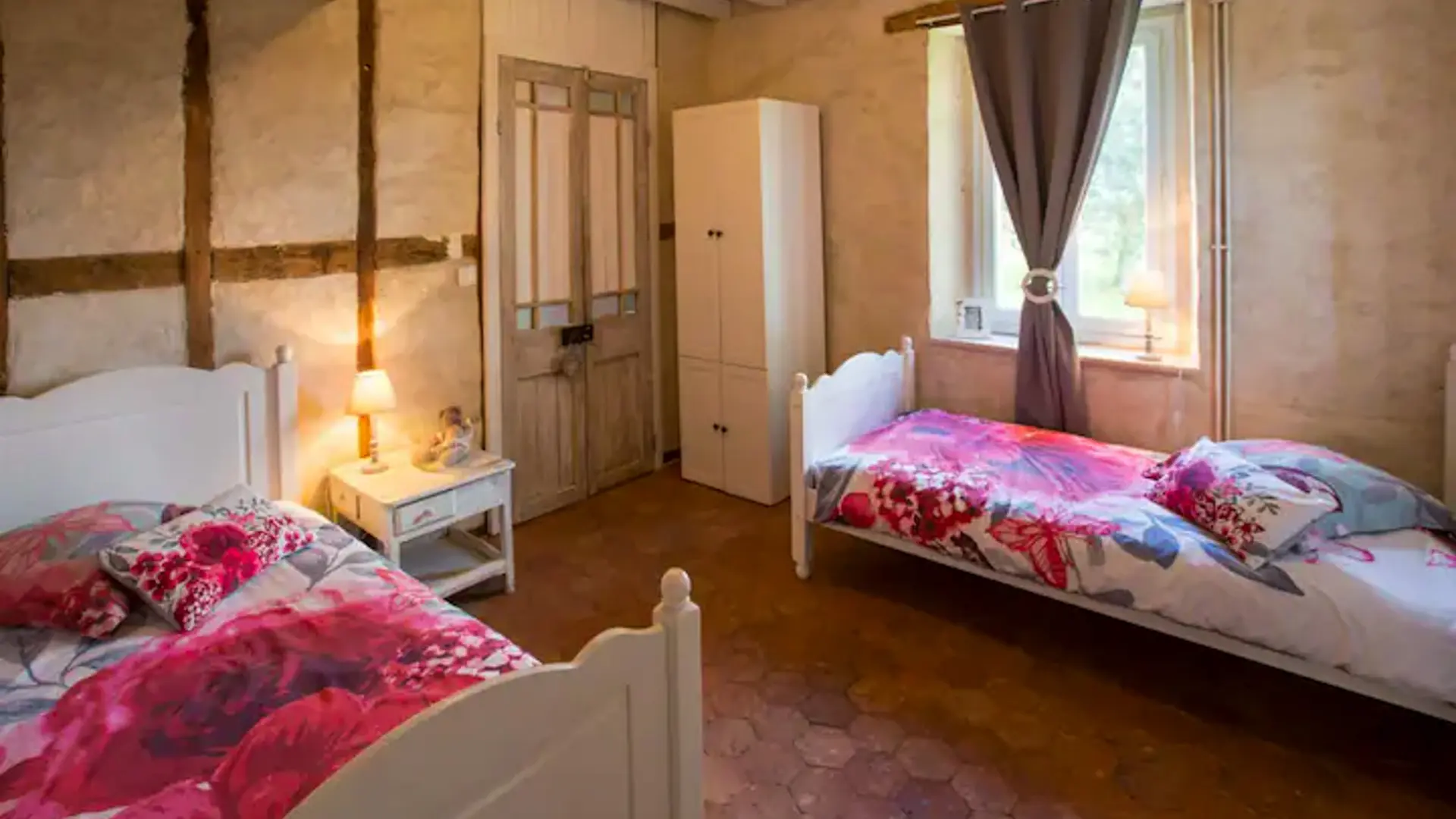 Chambre papillon (accessible par 5 marches)